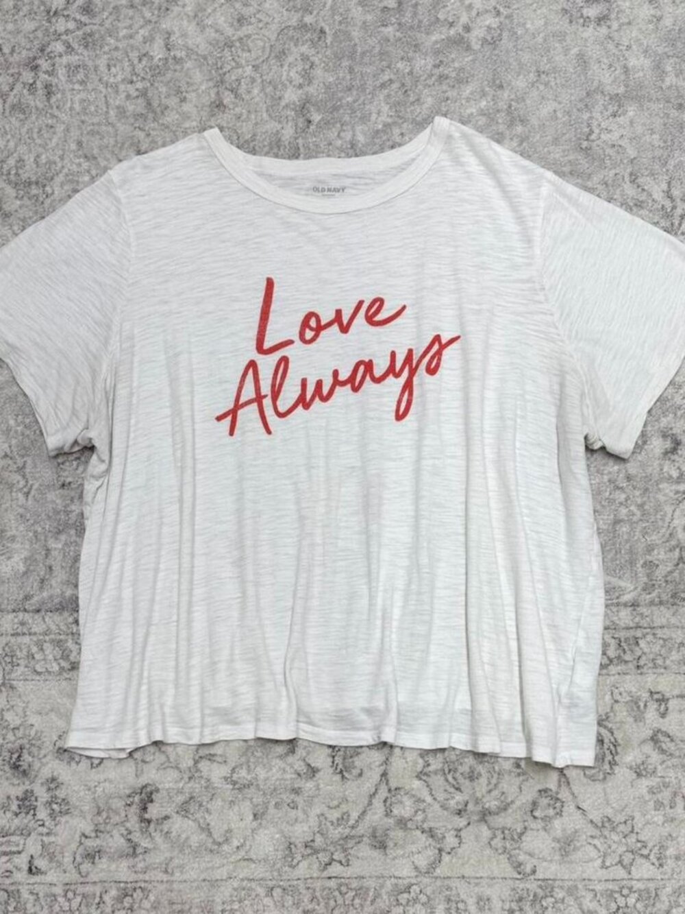 white Old navy shirt everywhere flowy tshirt